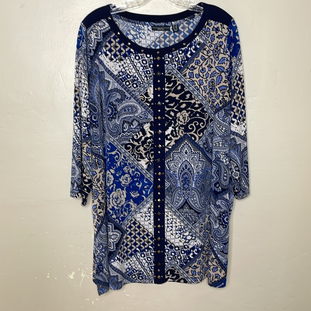 SUSAN GRAVER Tunic Top Blue Paisley Print Studded Neckline & Trim Liquid Knit 2X